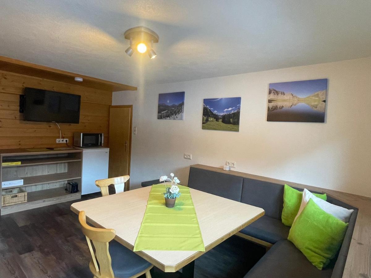 Haus Bergflora * Bach (Tyrol)